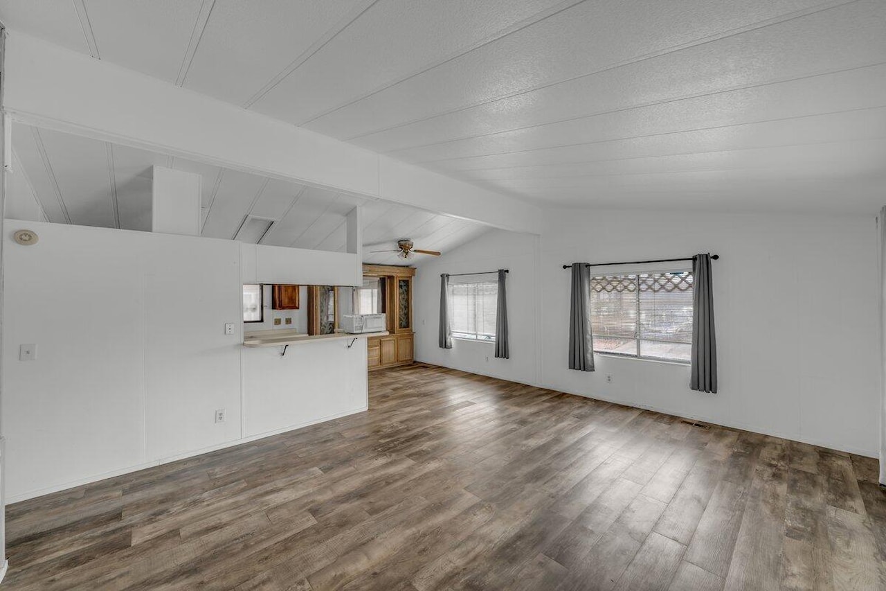 1450 N Dixie Downs RD #50 St George, UT 84770 home for sale, MLS#25-265605 - Erika Rogers Photo 3