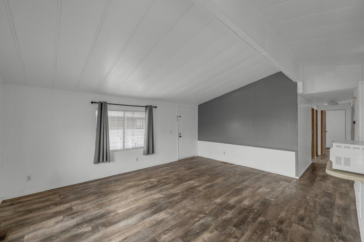 1450 N Dixie Downs RD #50 St George, UT 84770 home for sale, MLS#25-265605 - Erika Rogers Photo 4