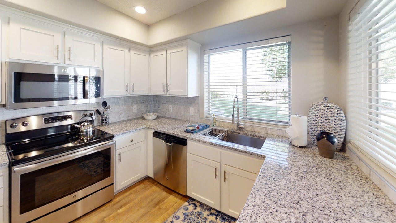 1845 W Canyon View #504 St George, UT 84770 condo for sale, MLS#25-266896 - Erika Rogers Photo 9