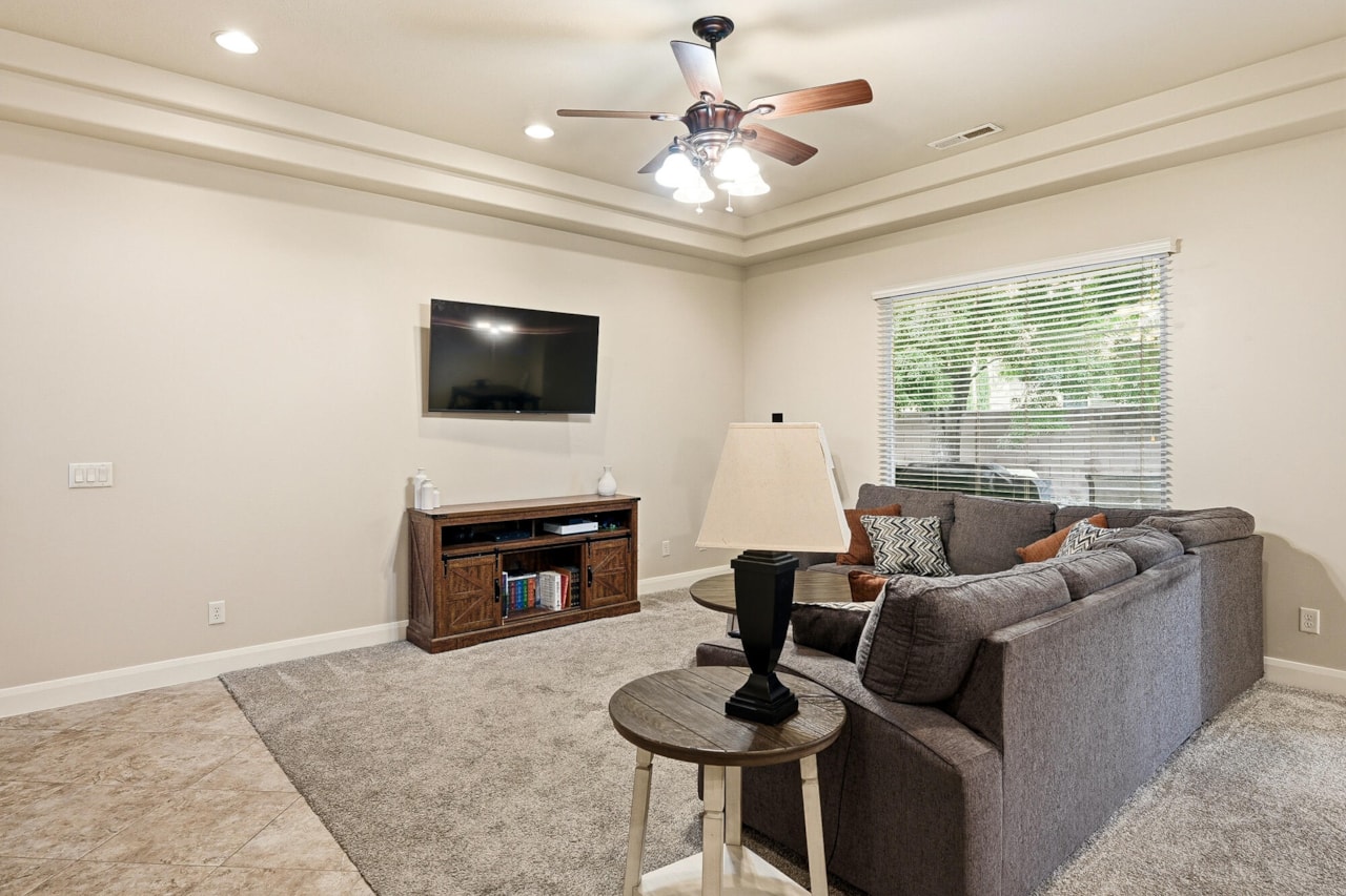 731 E Castle Stone DR Washington, UT 84780 home for sale, MLS#25-266897 - Erika Rogers Photo 8