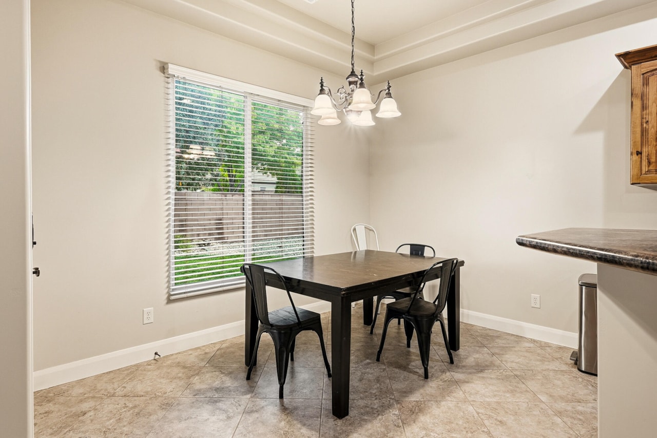 731 E Castle Stone DR Washington, UT 84780 home for sale, MLS#25-266897 - Erika Rogers Photo 12