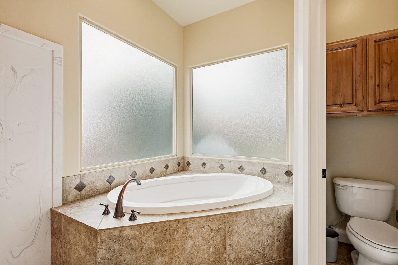 731 E Castle Stone DR Washington, UT 84780 home for sale, MLS#25-266897 - Erika Rogers Photo 18