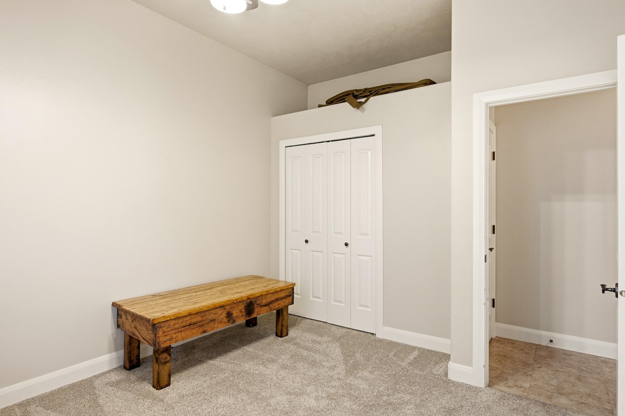 731 E Castle Stone DR Washington, UT 84780 home for sale, MLS#25-266897 - Erika Rogers Photo 27