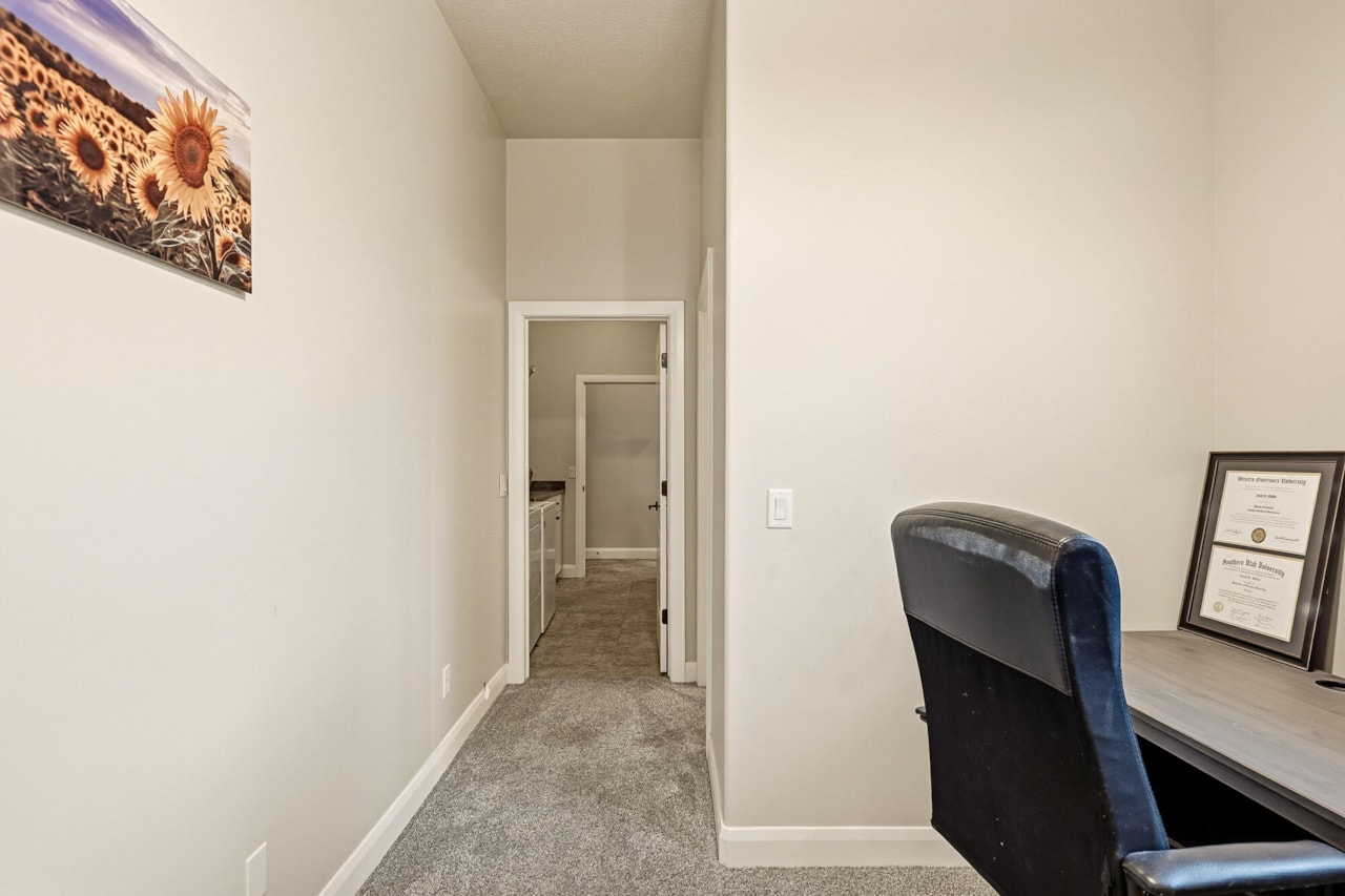 731 E Castle Stone DR Washington, UT 84780 home for sale, MLS#25-266897 - Erika Rogers Photo 30