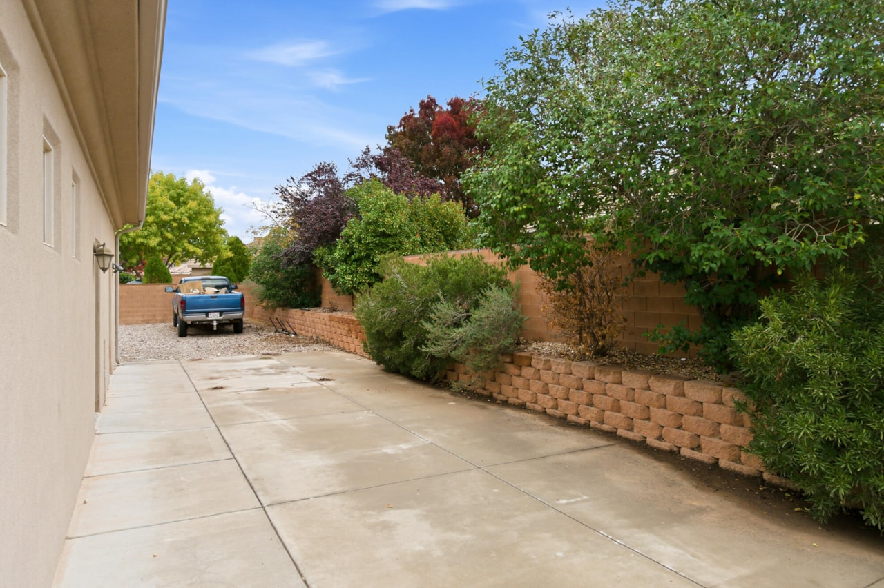 731 E Castle Stone DR Washington, UT 84780 home for sale, MLS#25-266897 - Erika Rogers Photo 35