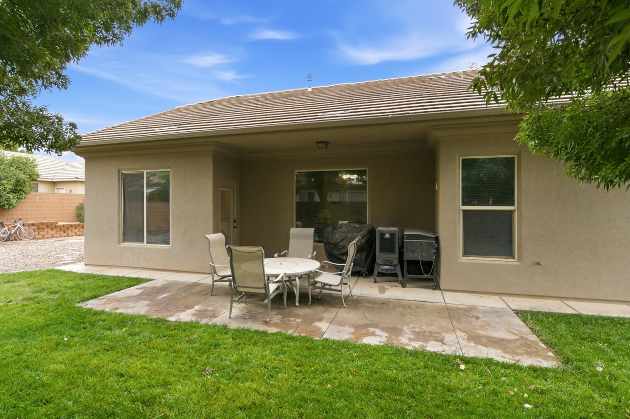 731 E Castle Stone DR Washington, UT 84780 home for sale, MLS#25-266897 - Erika Rogers Photo 36