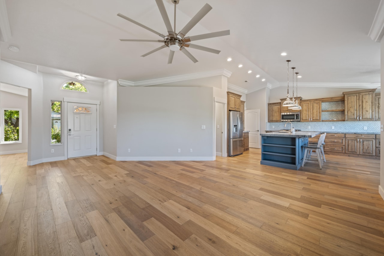 805 S River RD #21 St George, UT 84790 home for sale, MLS#25-266900 - Erika Rogers Photo 8