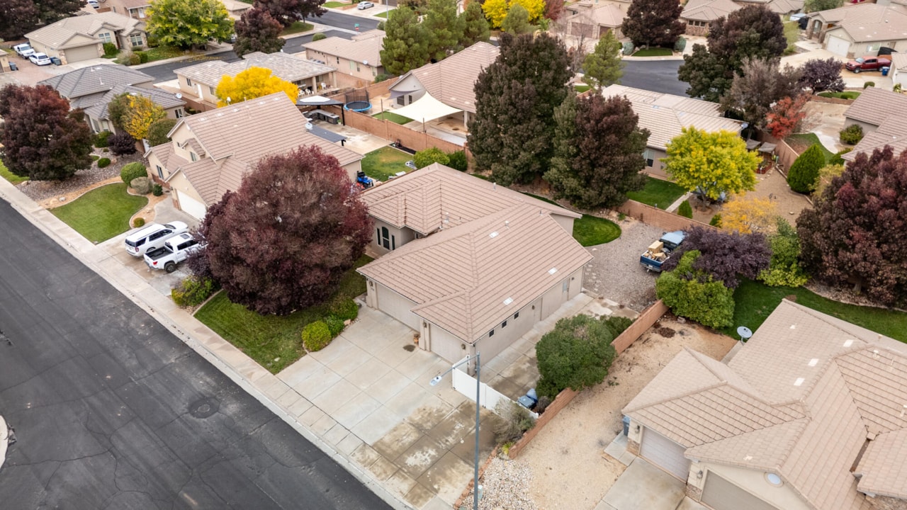 731 E Castle Stone DR Washington, UT 84780 home for sale, MLS#25-266897 - Erika Rogers Photo 43