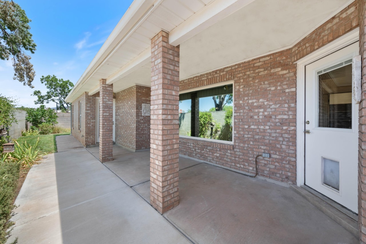 805 S River RD #21 St George, UT 84790 home for sale, MLS#25-266900 - Erika Rogers Photo 29