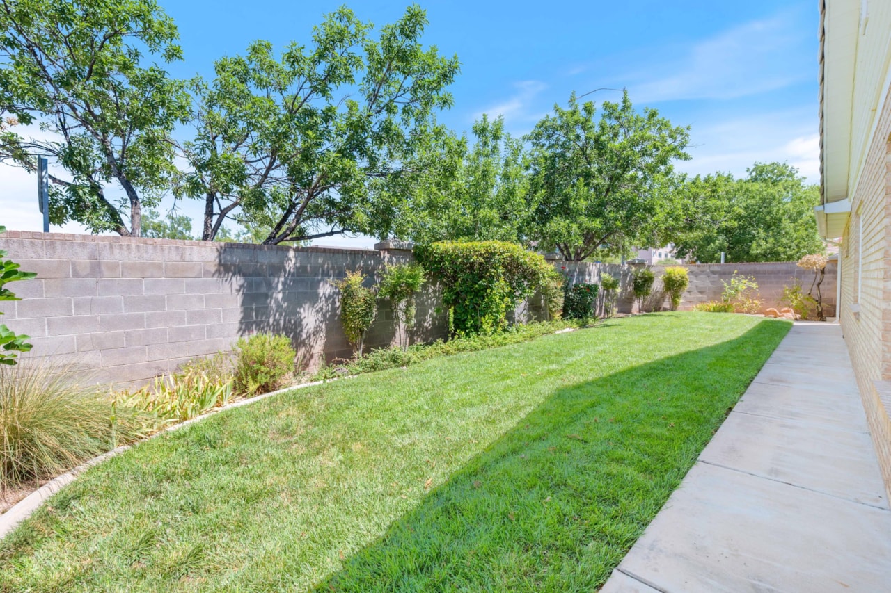 805 S River RD #21 St George, UT 84790 home for sale, MLS#25-266900 - Erika Rogers Photo 30