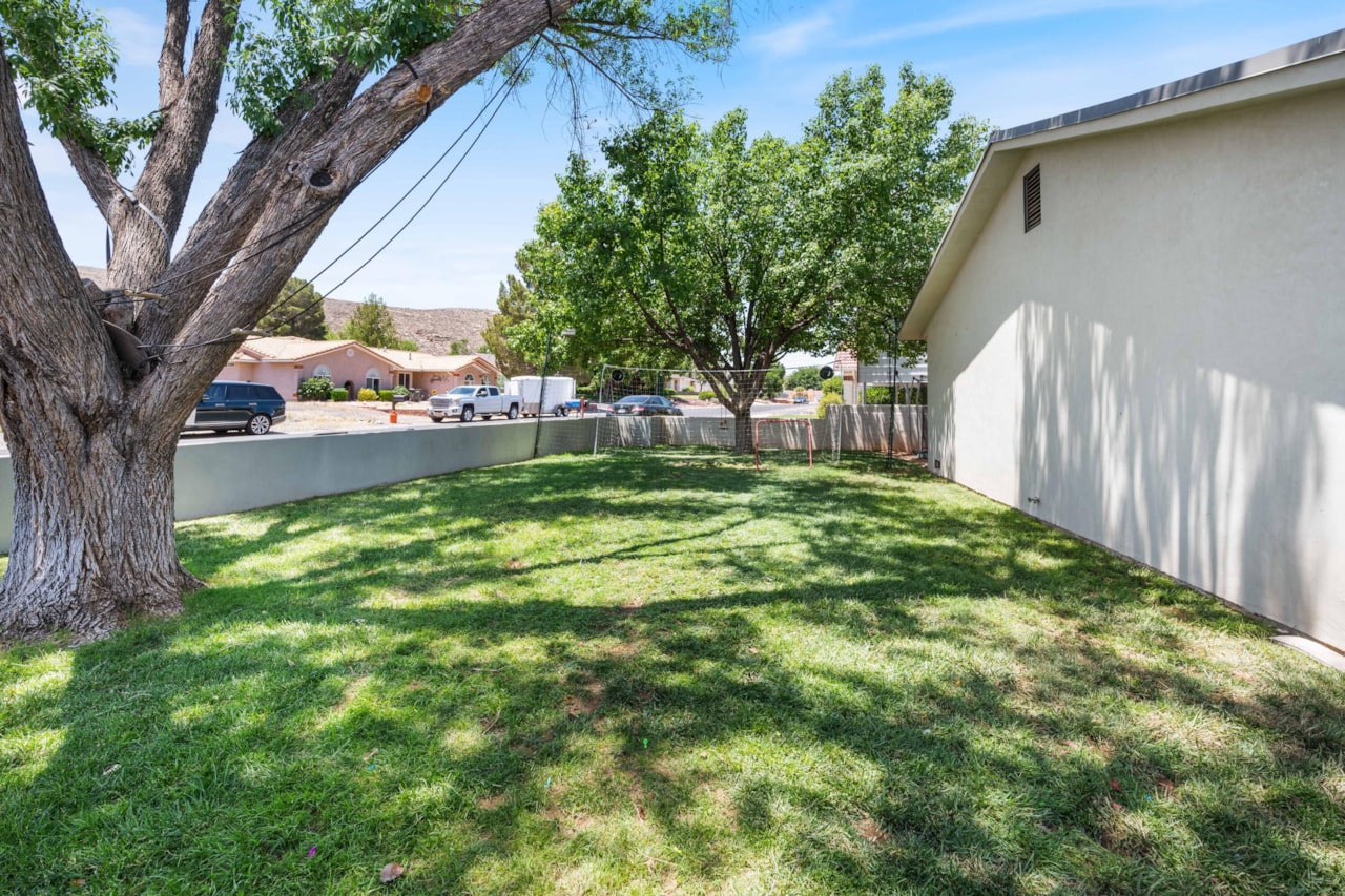 935 E Fort Pierce DR St George, UT 84790 home for sale, MLS#25-266899 - Erika Rogers Photo 42