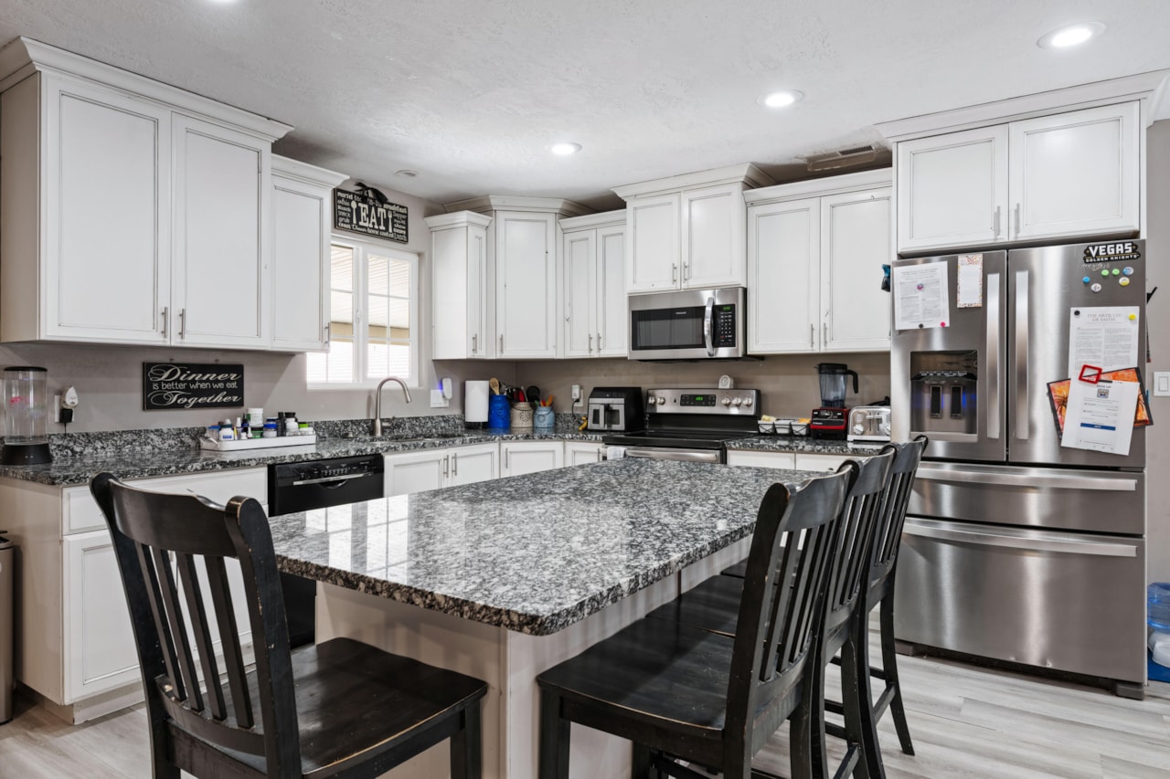 935 E Fort Pierce DR St George, UT 84790 home for sale, MLS#25-266899 - Erika Rogers Photo 5