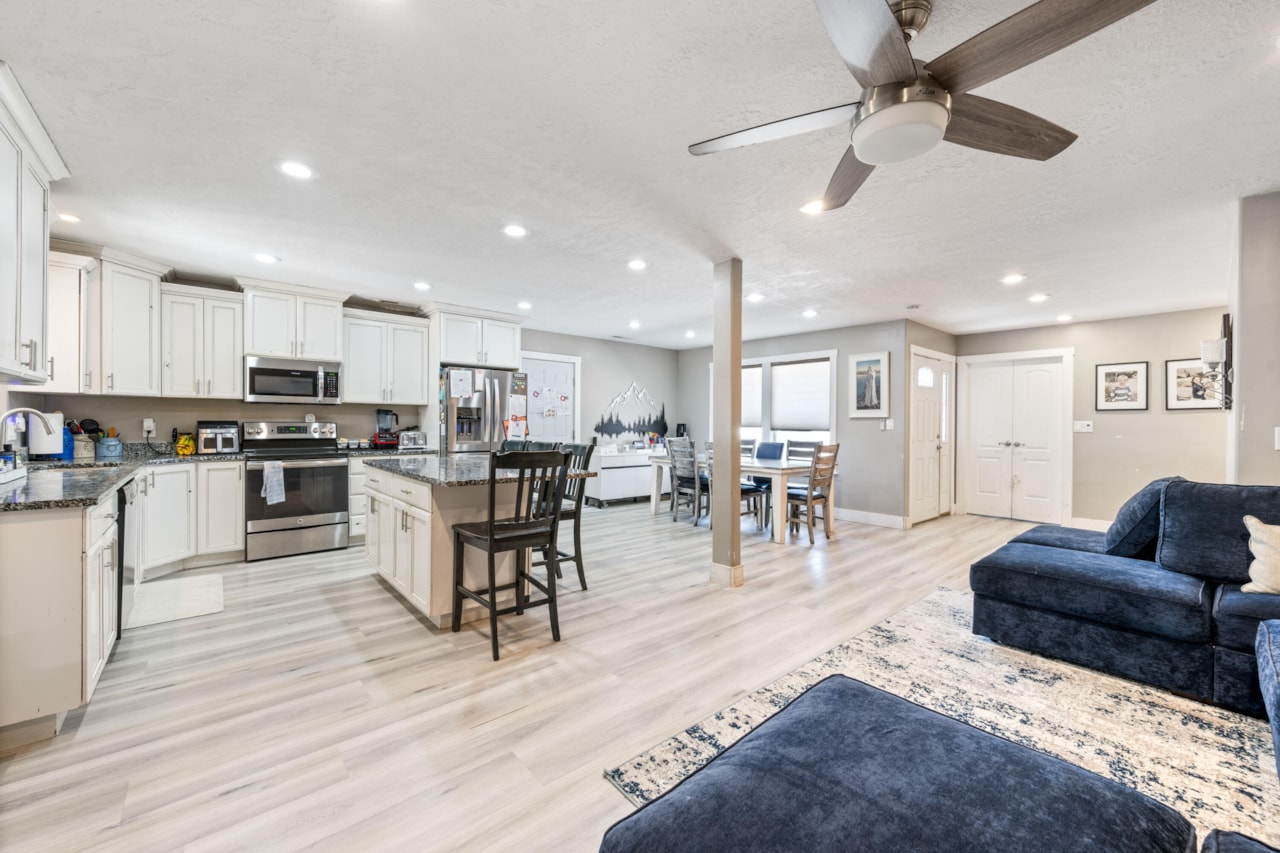 935 E Fort Pierce DR St George, UT 84790 home for sale, MLS#25-266899 - Erika Rogers Photo 13