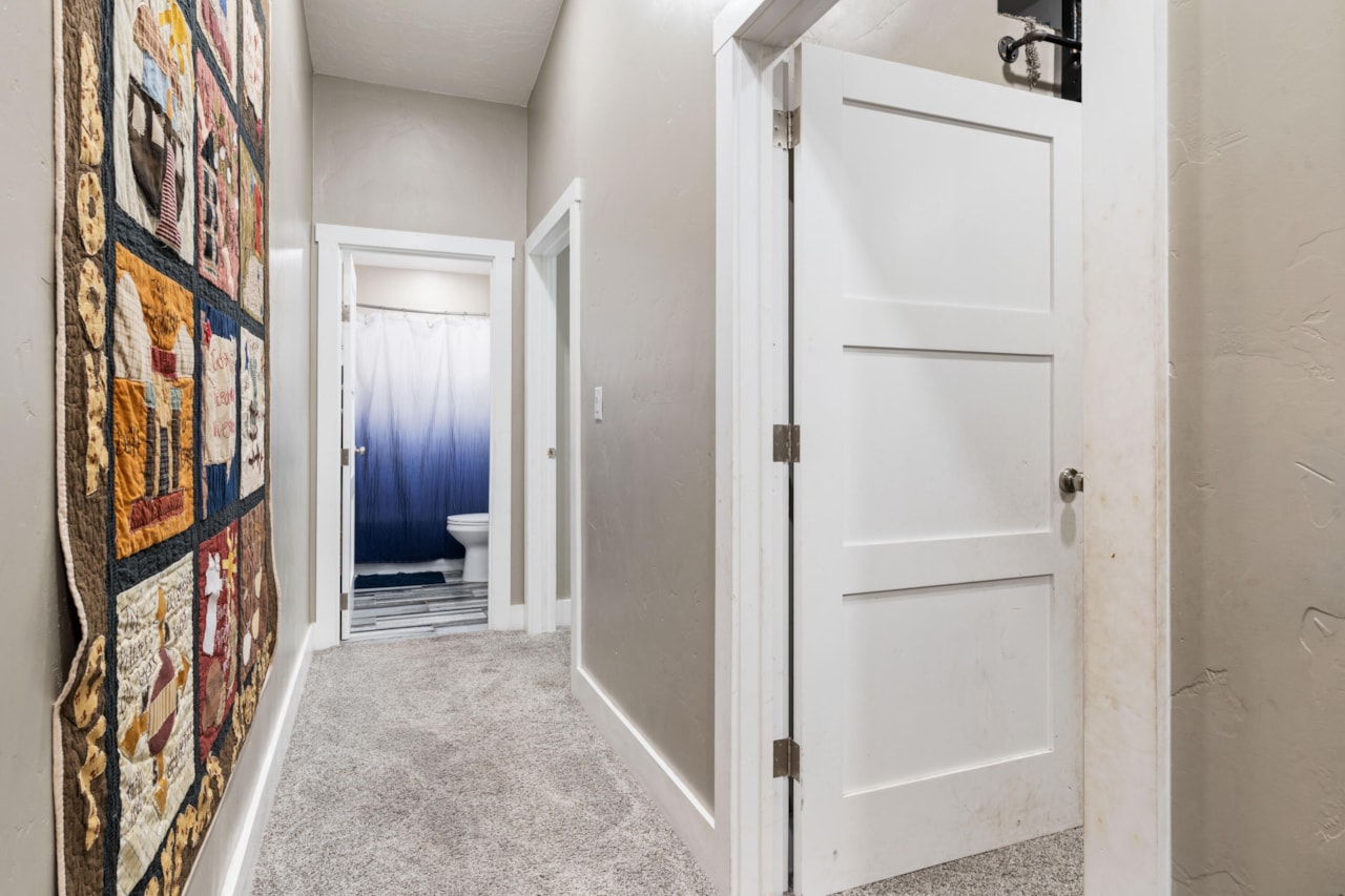 935 E Fort Pierce DR St George, UT 84790 home for sale, MLS#25-266899 - Erika Rogers Photo 16