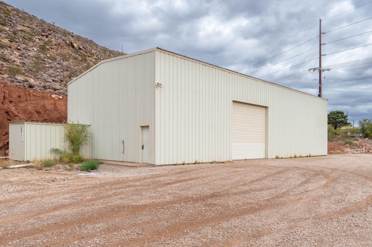 555 E Nichols Peak RD Washington, UT 84780 home for sale, MLS#25-266902 - Erika Rogers Photo 5