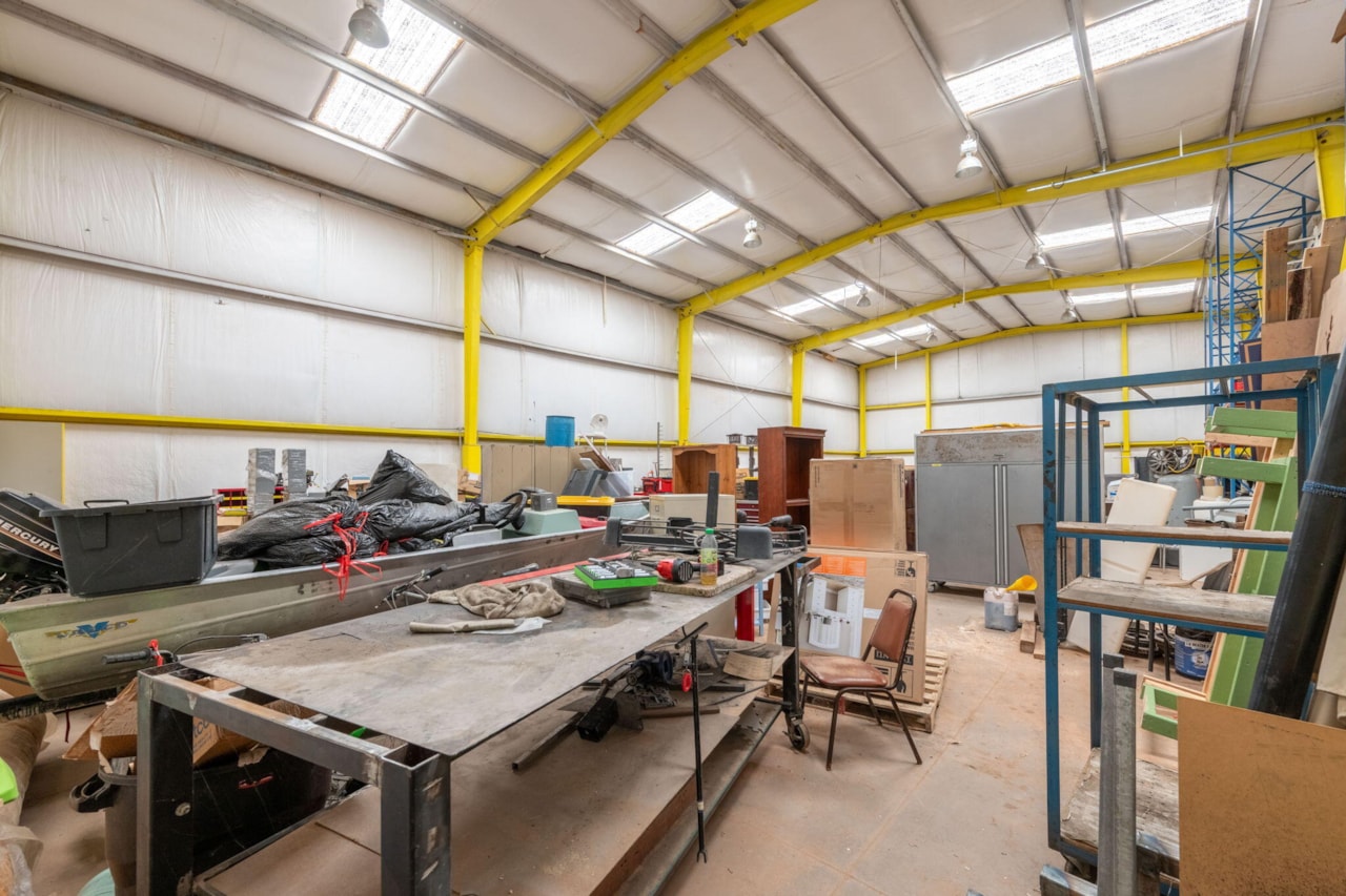 555 E Nichols Peak RD Washington, UT 84780 home for sale, MLS#25-266902 - Erika Rogers Photo 13