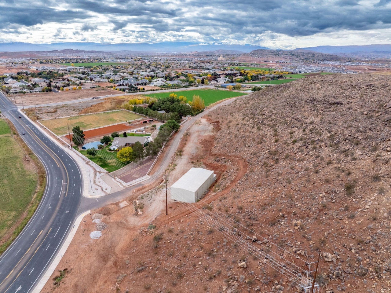 555 E Nichols Peak RD Washington, UT 84780 home for sale, MLS#25-266902 - Erika Rogers Photo 18