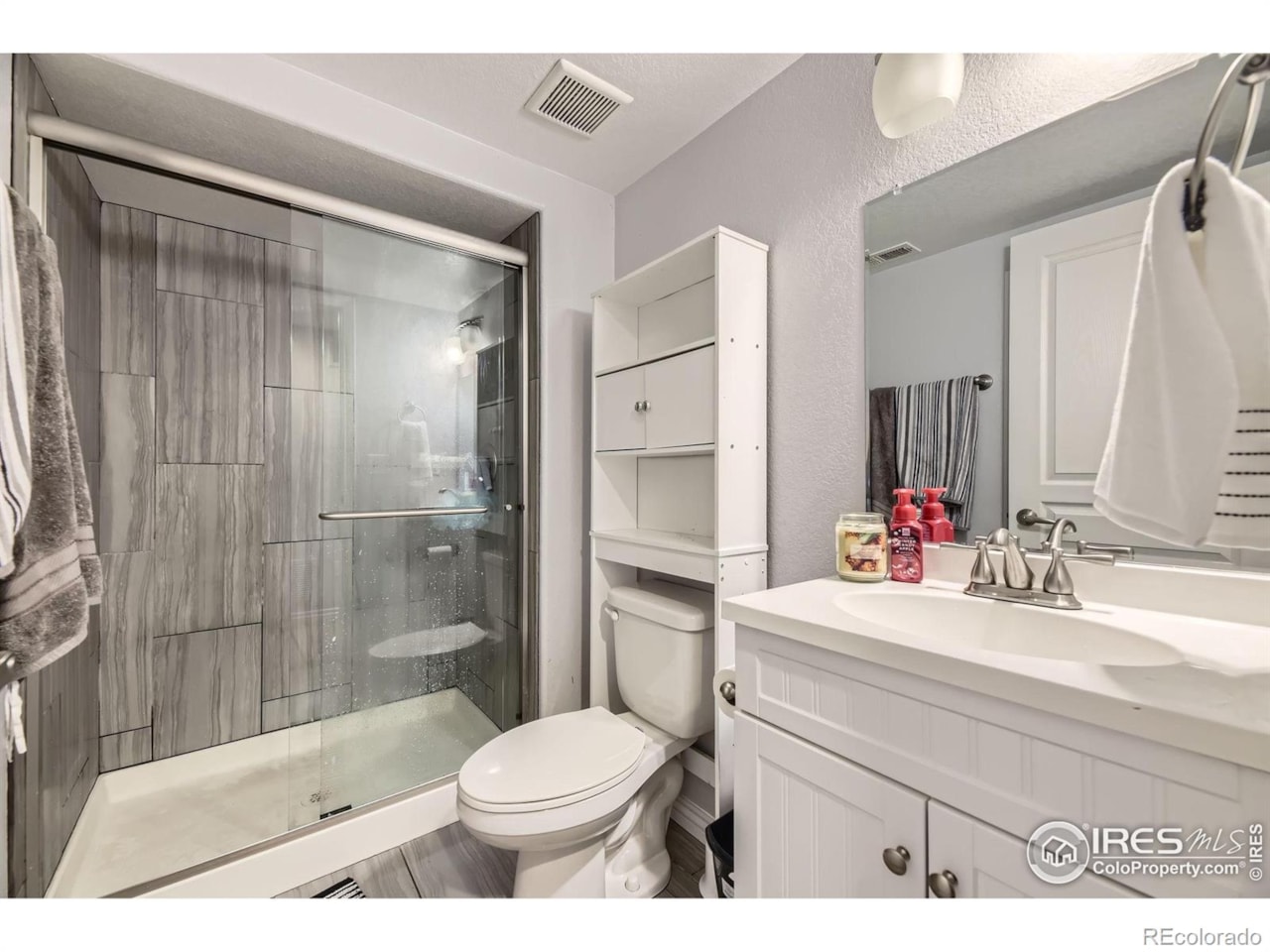 3751 W 136th Ave The Broadlands Filing 20 Nestled alongside the picturesque 5th Hole Fairway of Broadlands Golf Course, this pristine... Broomfield Broomfield CO 80023 IR1047589 home for sale $595,000 IR1047589 Photo 25