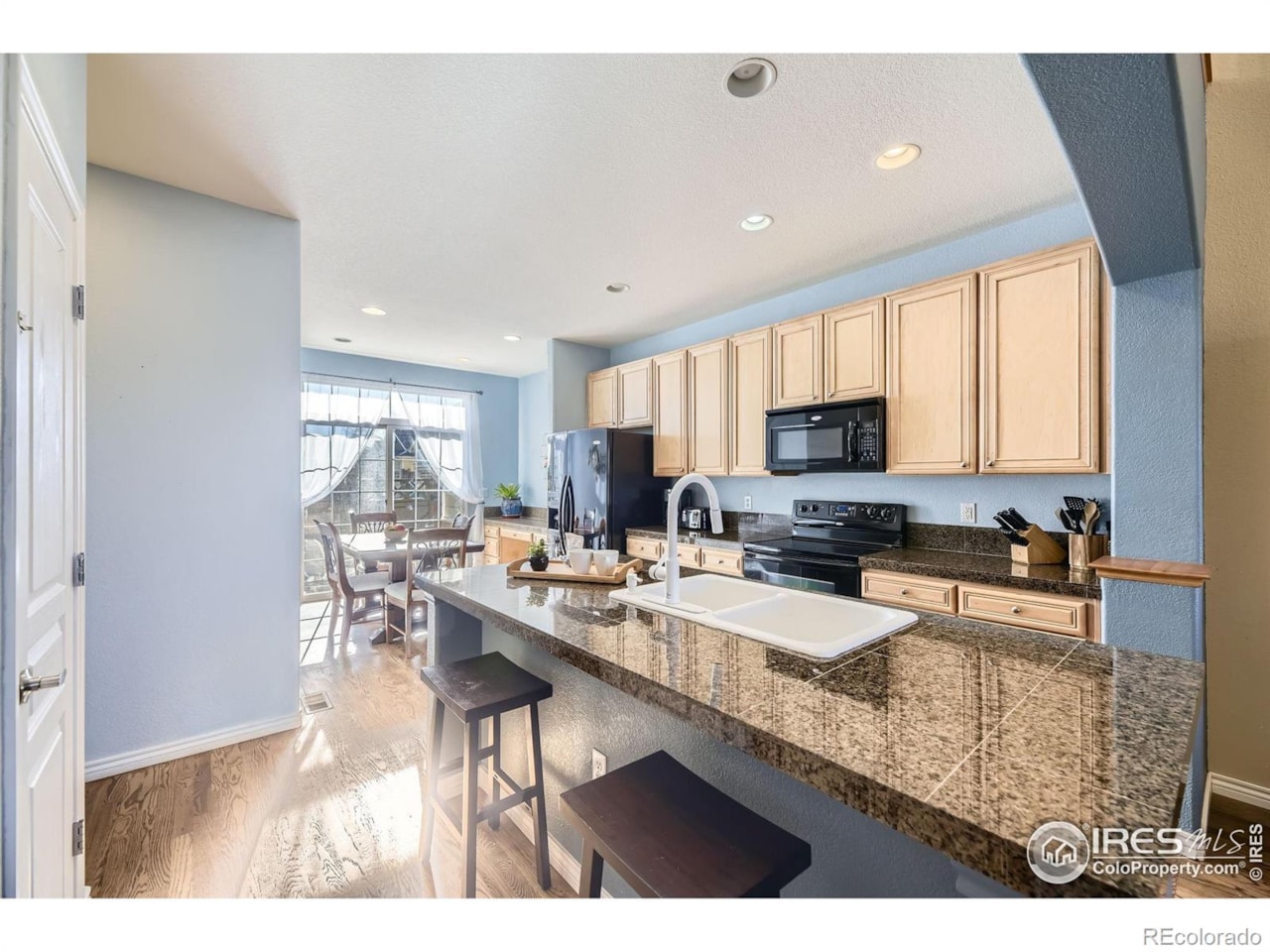 3751 W 136th Ave The Broadlands Filing 20 Nestled alongside the picturesque 5th Hole Fairway of Broadlands Golf Course, this pristine... Broomfield Broomfield CO 80023 IR1047589 home for sale $595,000 IR1047589 Photo 10