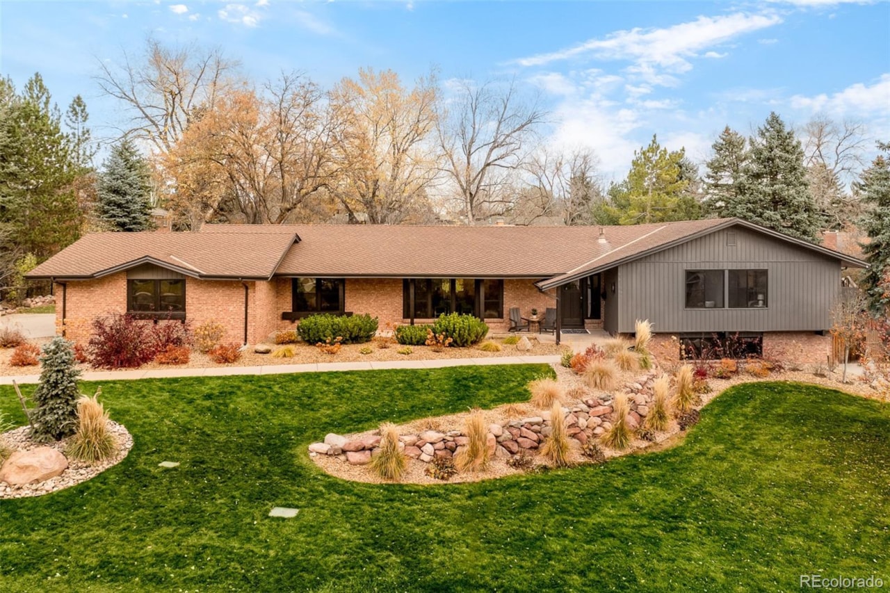 4000 S Dahlia St Cherry Hills North This stunning design-forward Neroli Renovations 5-bed, 4-bath home on .44 acre in Cherry Hills... Cherry Hills Village Arapahoe CO 80113 3042887 home for sale $2,637,000 3042887 Photo 4