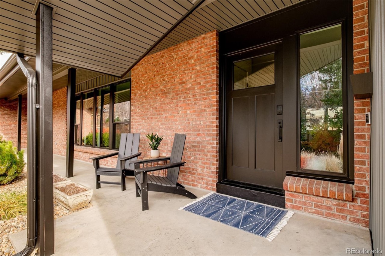 4000 S Dahlia St Cherry Hills North This stunning design-forward Neroli Renovations 5-bed, 4-bath home on .44 acre in Cherry Hills... Cherry Hills Village Arapahoe CO 80113 3042887 home for sale $2,637,000 3042887 Photo 6