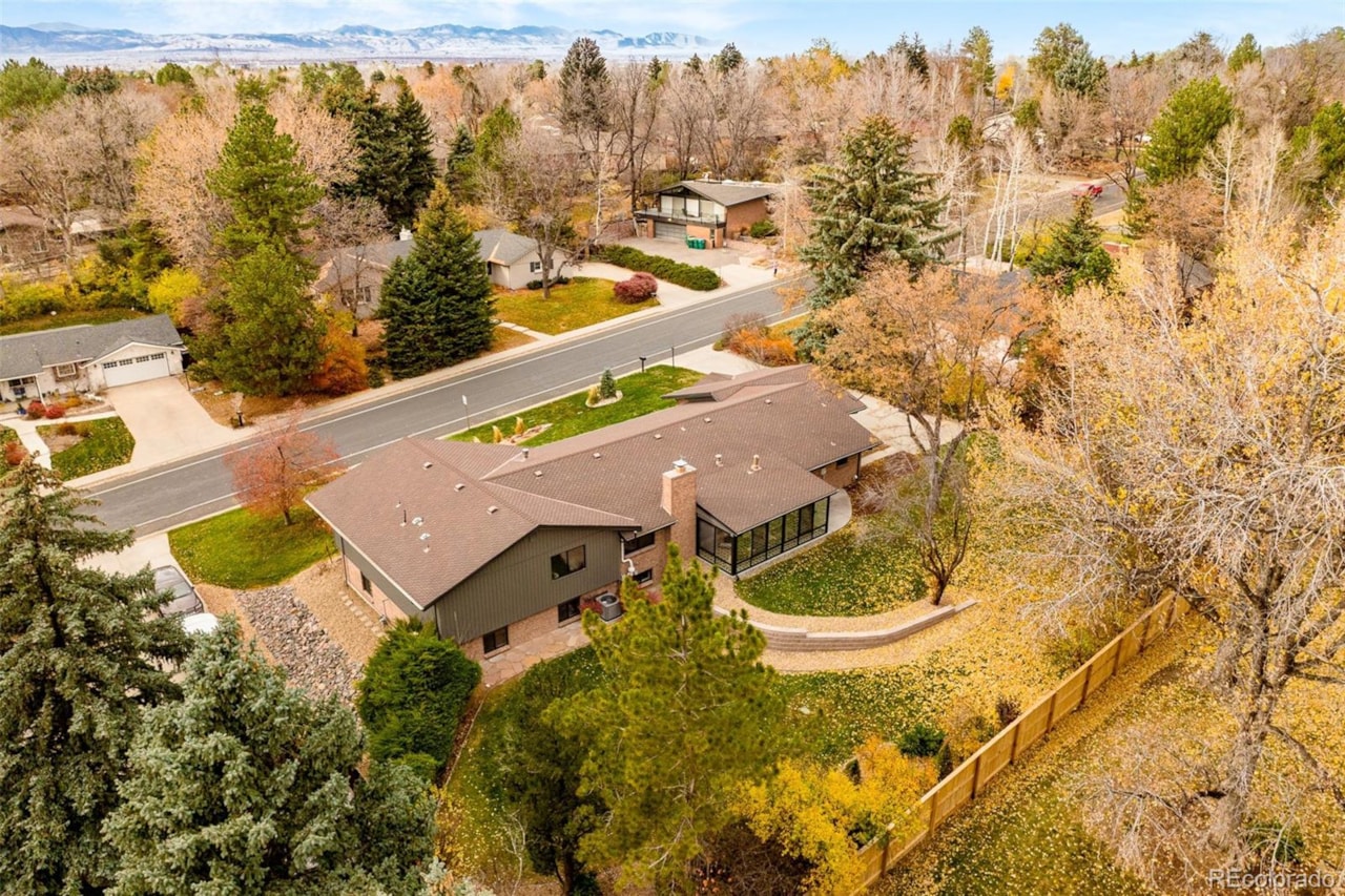 4000 S Dahlia St Cherry Hills North This stunning design-forward Neroli Renovations 5-bed, 4-bath home on .44 acre in Cherry Hills... Cherry Hills Village Arapahoe CO 80113 3042887 home for sale $2,637,000 3042887 Photo 44