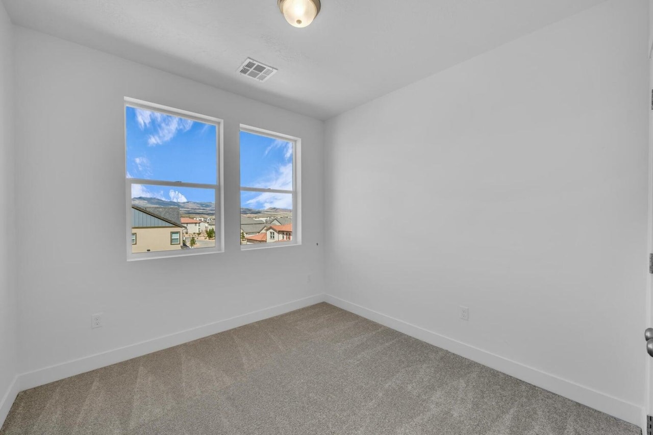 5599 S Carnelian Parkway #208 St George, UT 84790 condo for sale, MLS#25-266904 - Erika Rogers Photo 22