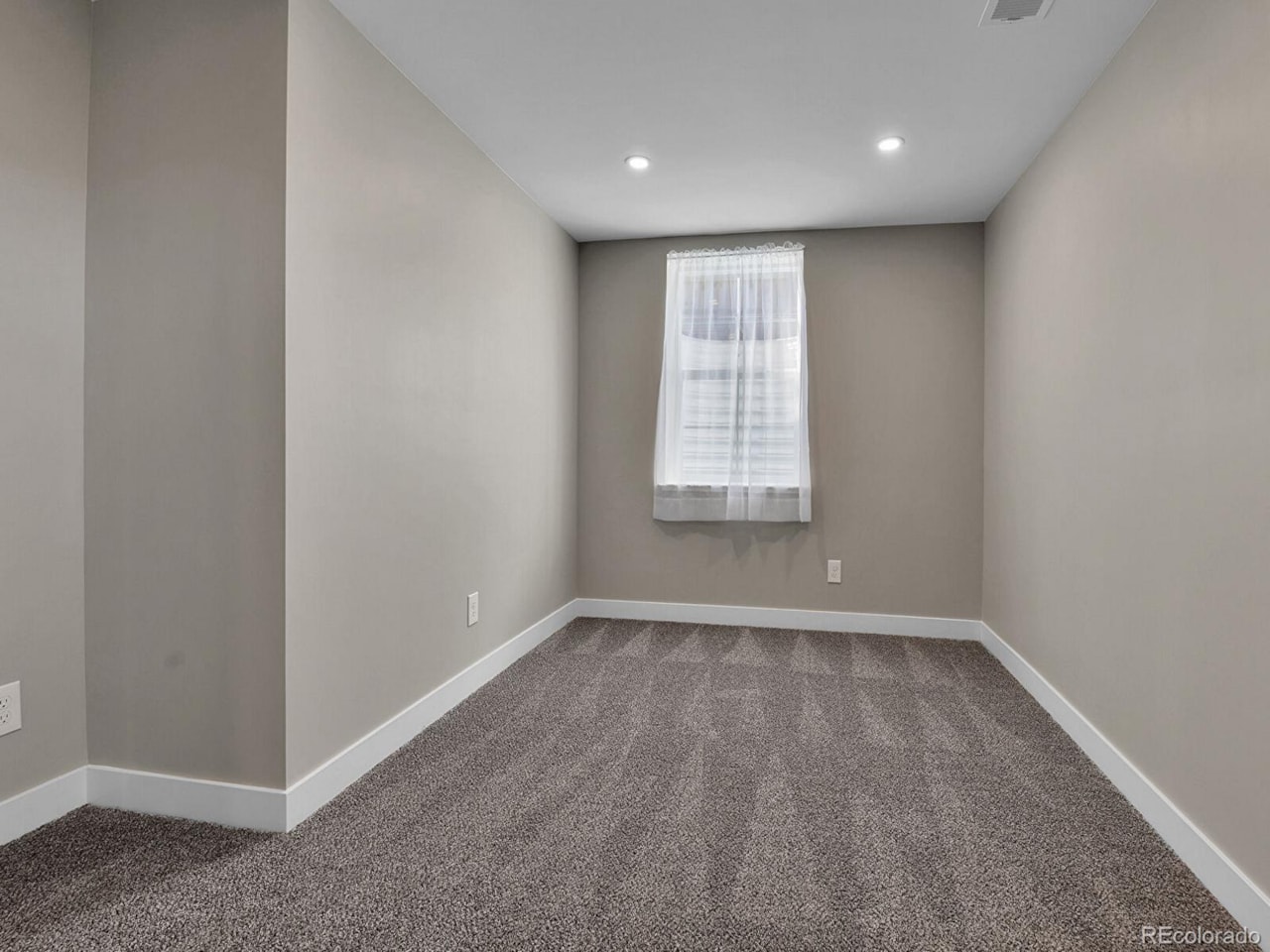 3383 E Costilla Ave Cherry Knolls Open House 11/22 from 10 a.m. - 1 p.m. Fully remodeled home in desirable Cherry Knolls neighborhood... Centennial Arapahoe CO 80122 2760943 home for sale $800,000 2760943 Photo 34