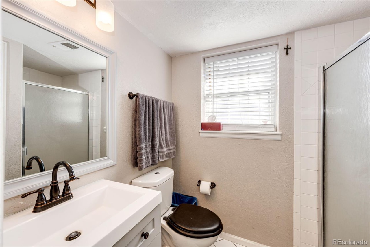 5523 S Malta St Parkborough Welcome to this beautifully maintained tri level home in the desirable Parkborough subdivision... Centennial Arapahoe CO 80015 6000070 home for sale $499,900 6000070 Photo 23