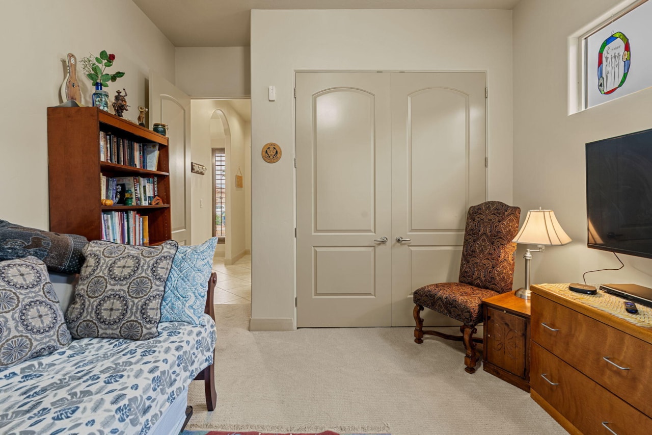 204 N 1280 ST W St George, UT 84770 home for sale, MLS#25-266901 - Erika Rogers Photo 17