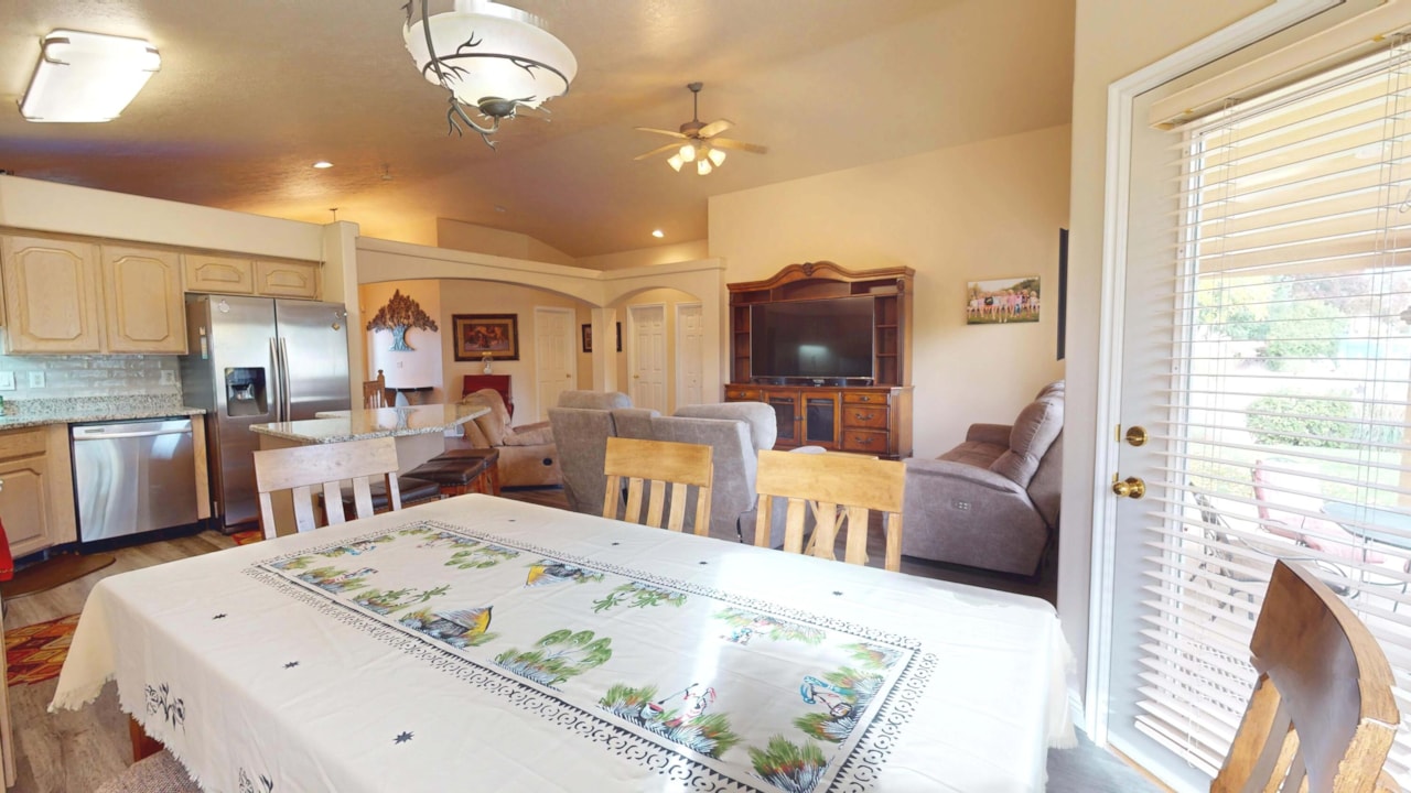 853 W Kestrel CT Washington, UT 84780 home for sale, MLS#25-266915 - Erika Rogers Photo 16