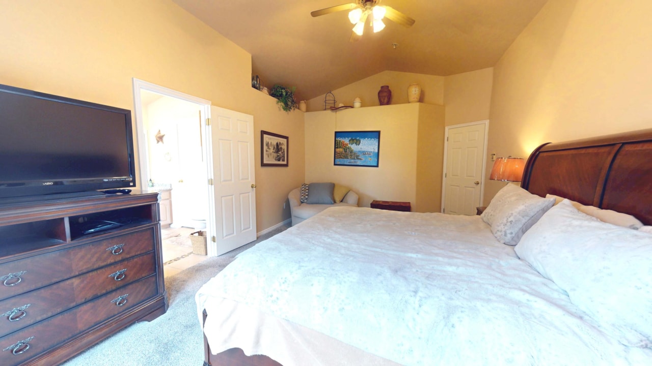 853 W Kestrel CT Washington, UT 84780 home for sale, MLS#25-266915 - Erika Rogers Photo 18