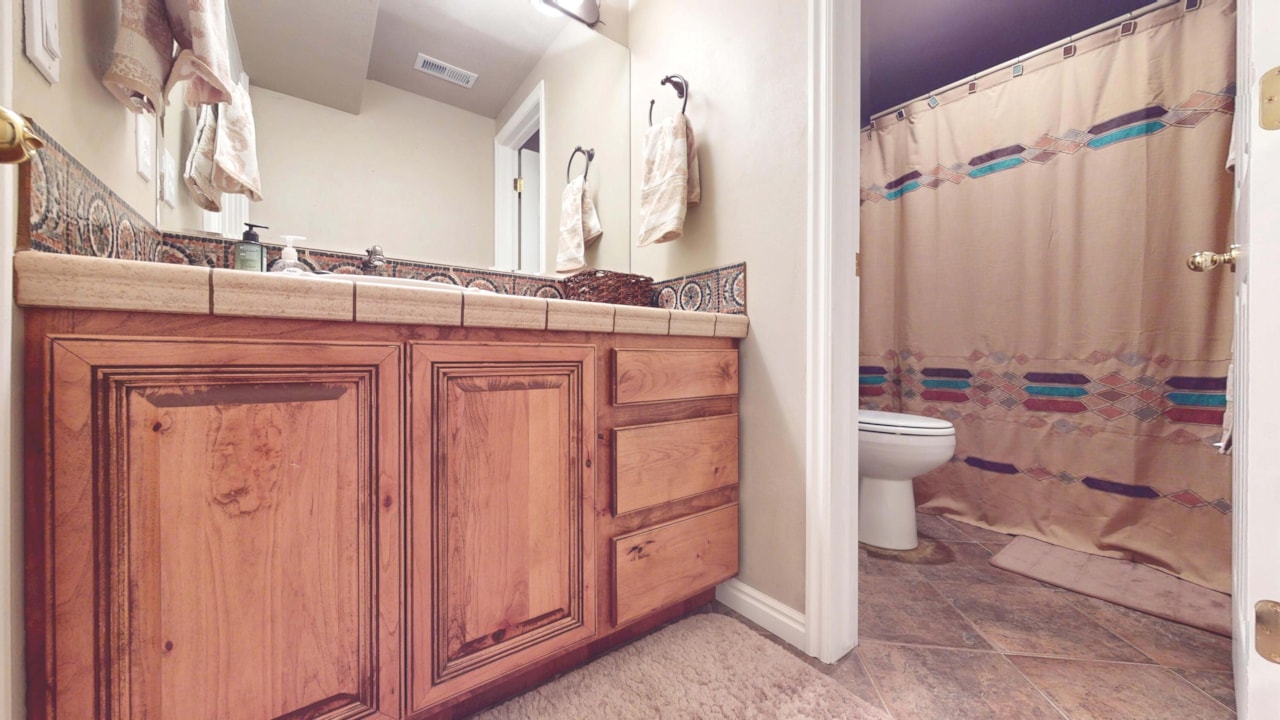 853 W Kestrel CT Washington, UT 84780 home for sale, MLS#25-266915 - Erika Rogers Photo 43