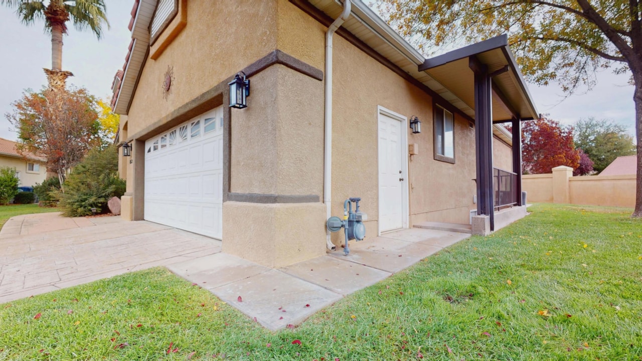 853 W Kestrel CT Washington, UT 84780 home for sale, MLS#25-266915 - Erika Rogers Photo 47