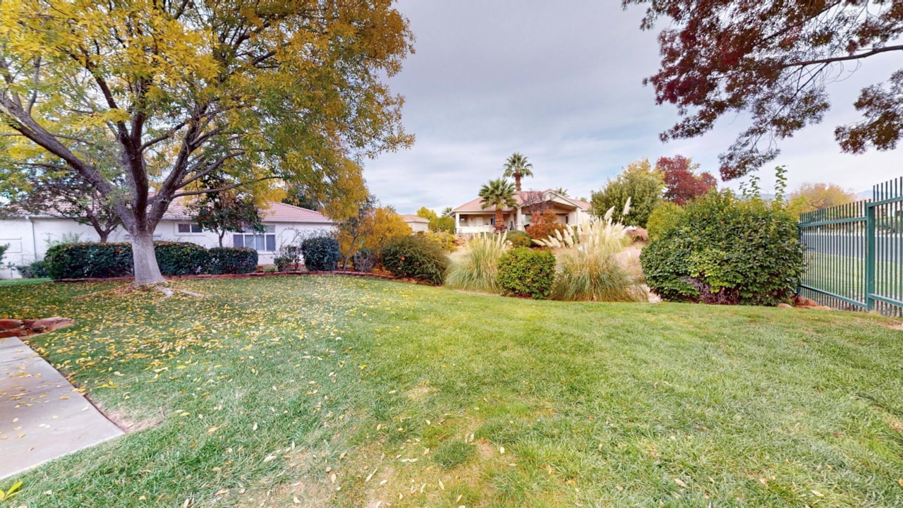 853 W Kestrel CT Washington, UT 84780 home for sale, MLS#25-266915 - Erika Rogers Photo 56