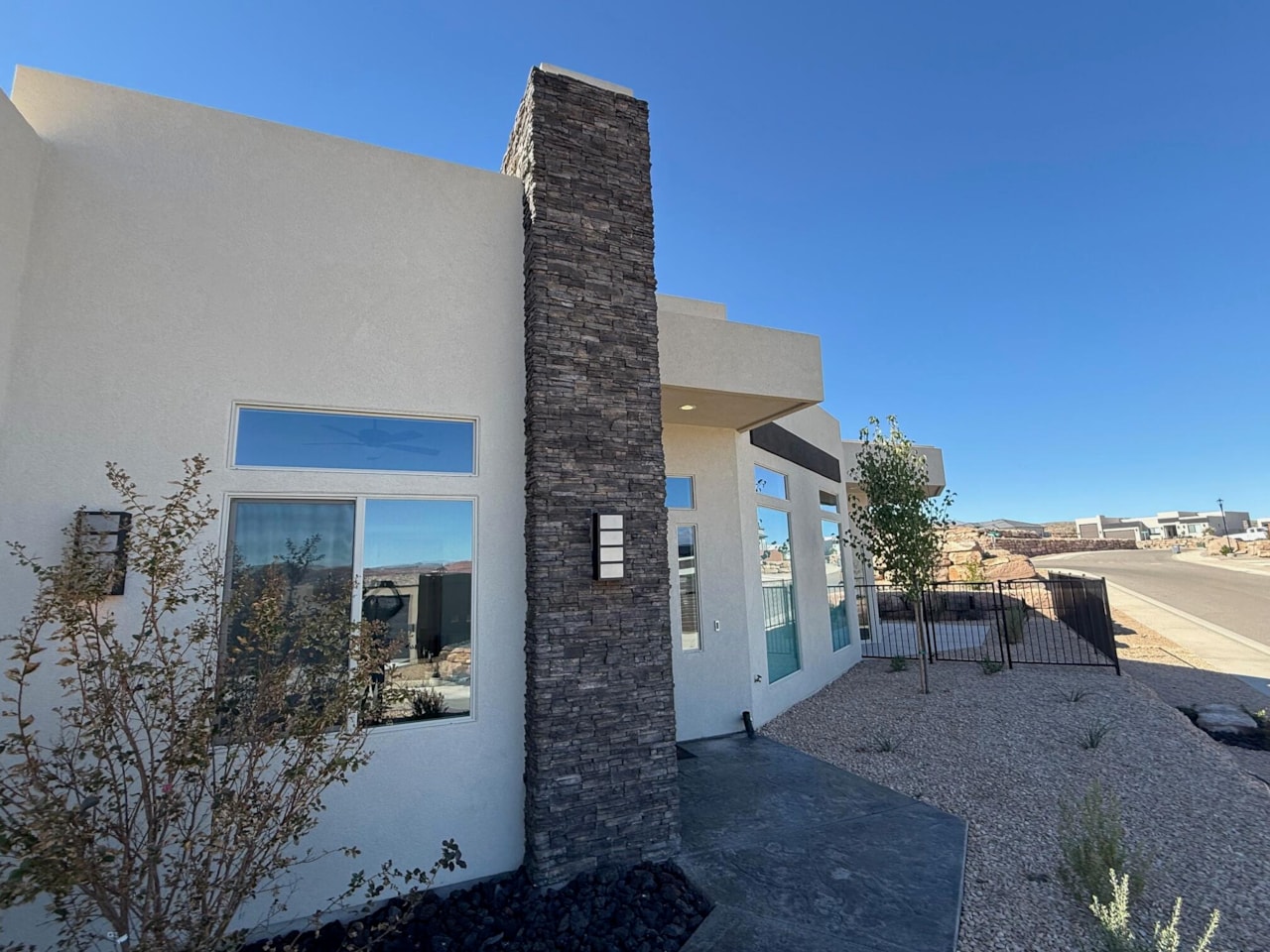 3045 W Bolsena Trl St George, UT 84770 home for sale, MLS#25-262601 - Erika Rogers Photo 3