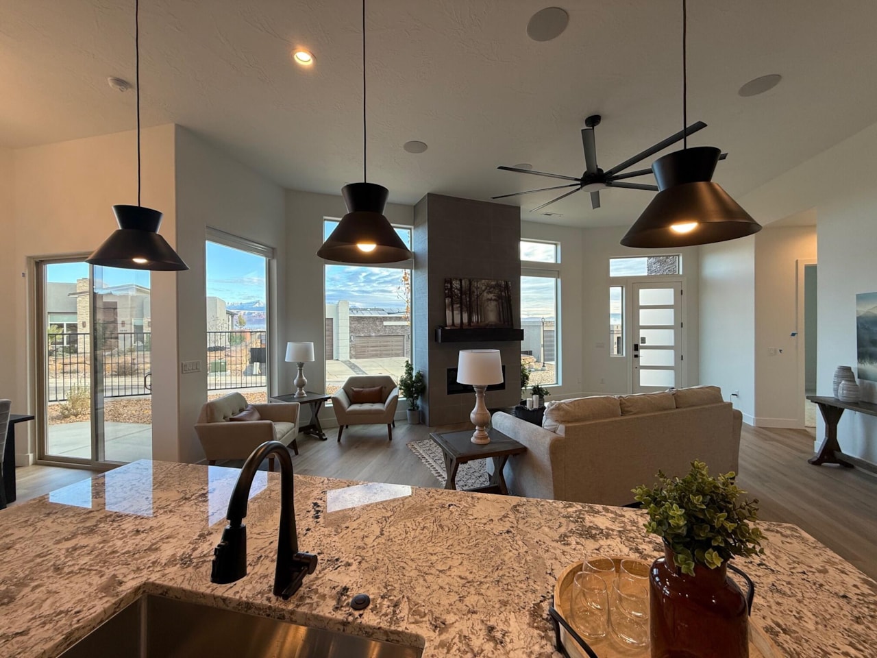 3045 W Bolsena Trl St George, UT 84770 home for sale, MLS#25-262601 - Erika Rogers Photo 15