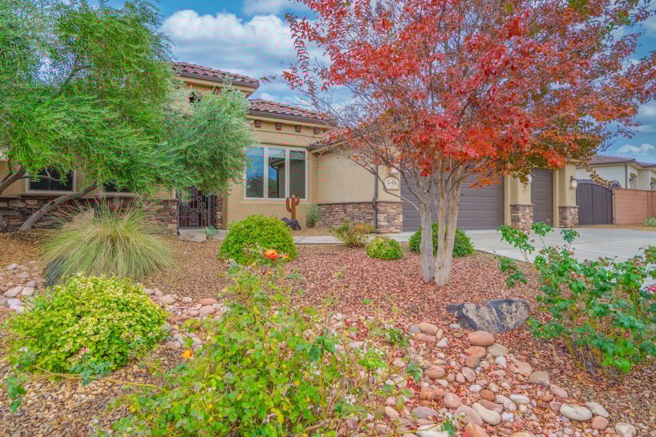 1646 E 90 CIR St George, UT 84790 home for sale, MLS#25-266908 - Erika Rogers Photo 4