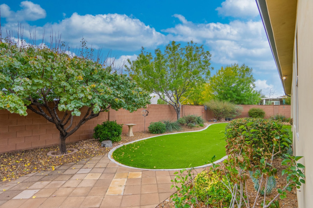 1646 E 90 CIR St George, UT 84790 home for sale, MLS#25-266908 - Erika Rogers Photo 85