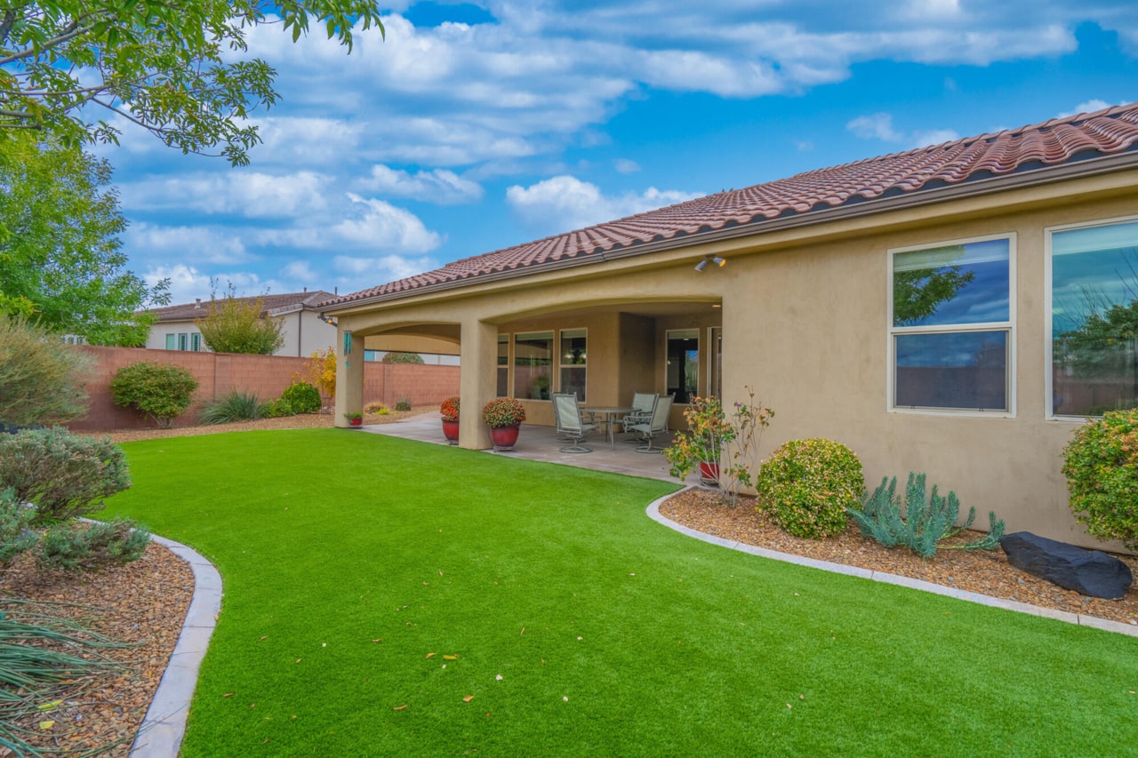 1646 E 90 CIR St George, UT 84790 home for sale, MLS#25-266908 - Erika Rogers Photo 86