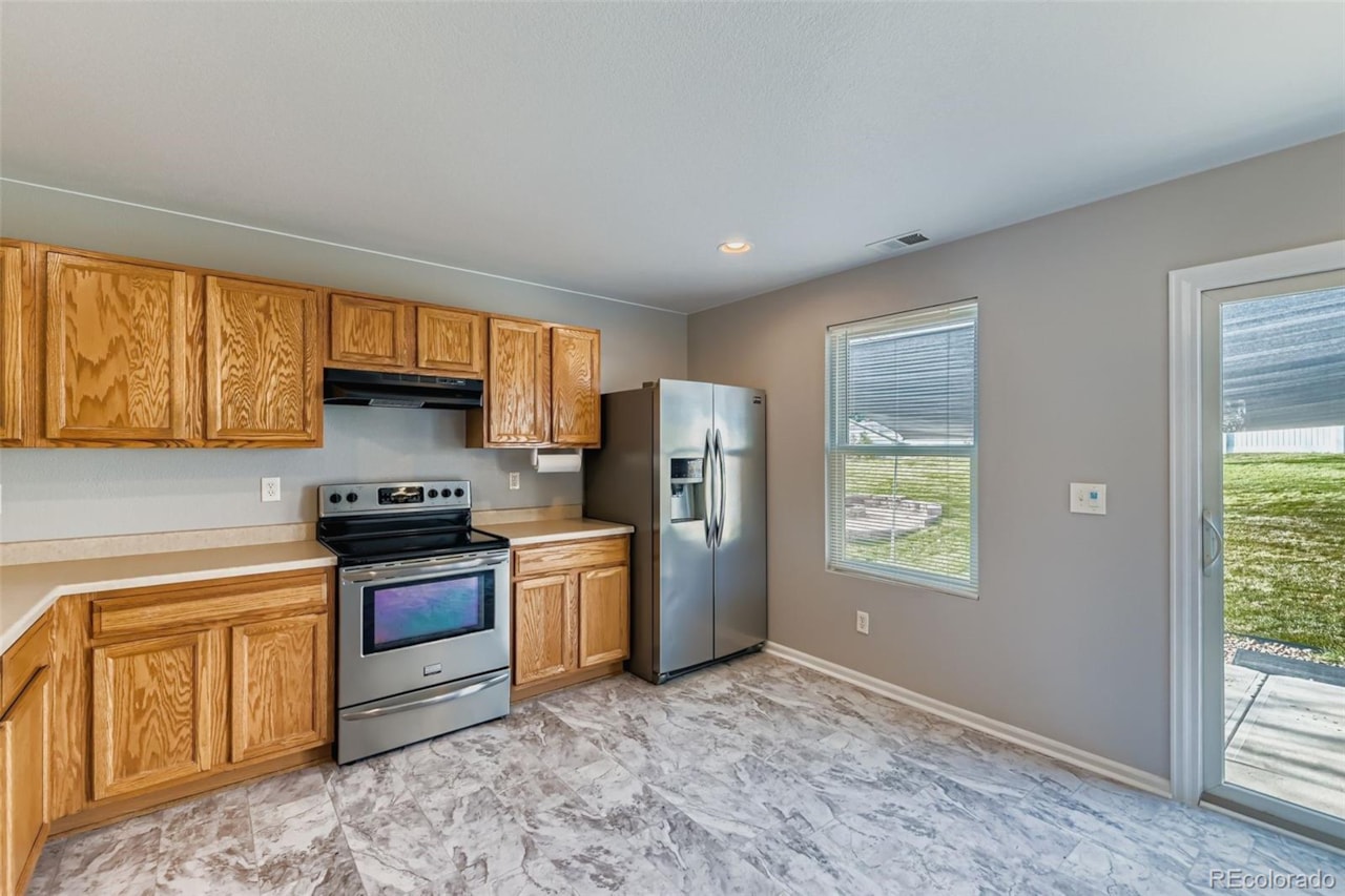 567 Tanager St Bromley Park This charming 2 story duplex half in highly sought after Bromley Park features 3 bedrooms, 1 bath,... Brighton Adams CO 80601 6405335 home for sale $399,850 6405335 Photo 8