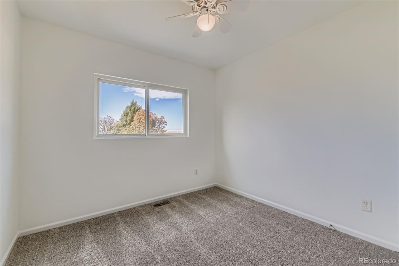 567 Tanager St Bromley Park This charming 2 story duplex half in highly sought after Bromley Park features 3 bedrooms, 1 bath,... Brighton Adams CO 80601 6405335 home for sale $399,850 6405335 Photo 18