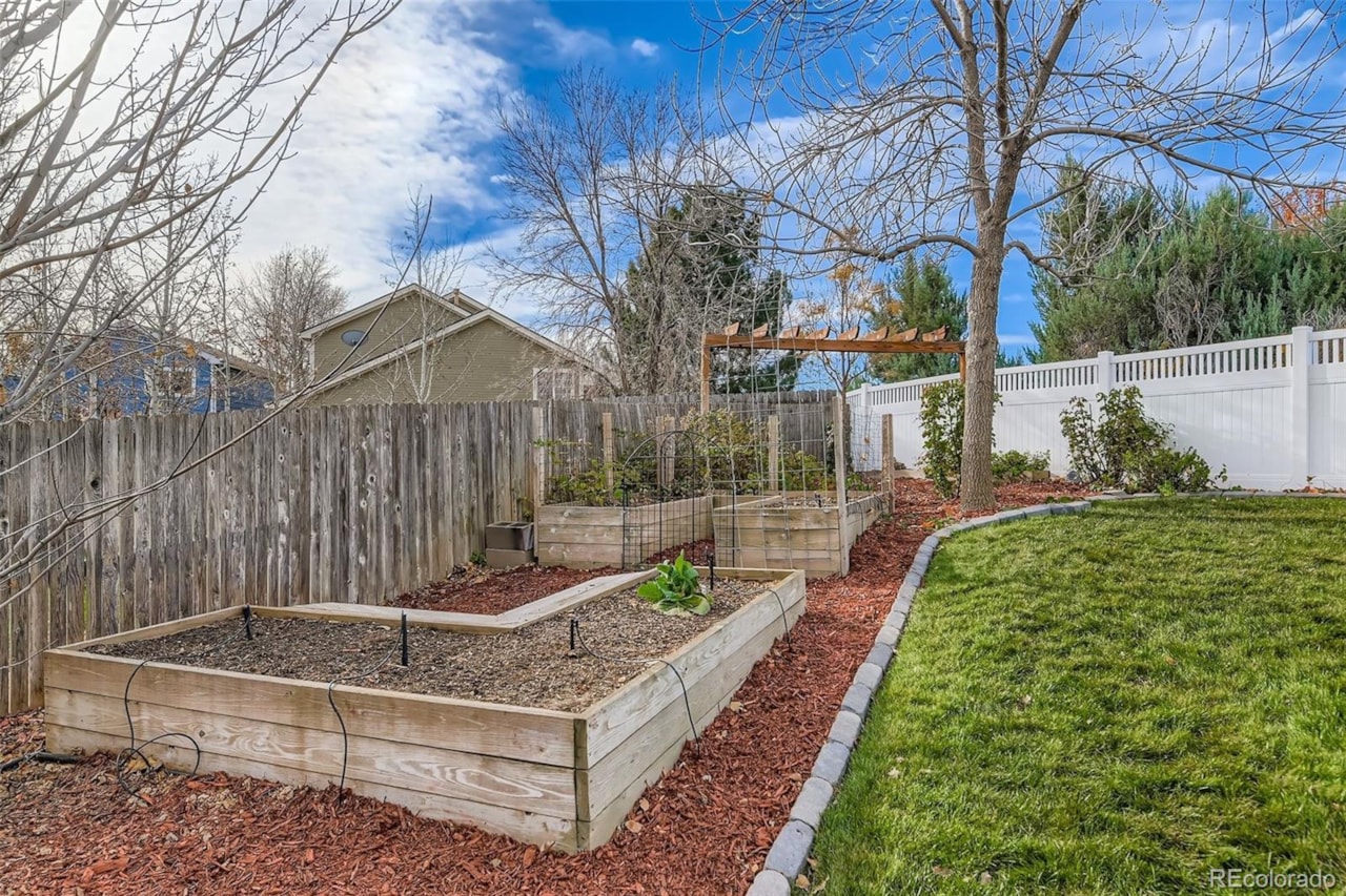 567 Tanager St Bromley Park This charming 2 story duplex half in highly sought after Bromley Park features 3 bedrooms, 1 bath,... Brighton Adams CO 80601 6405335 home for sale $399,850 6405335 Photo 27