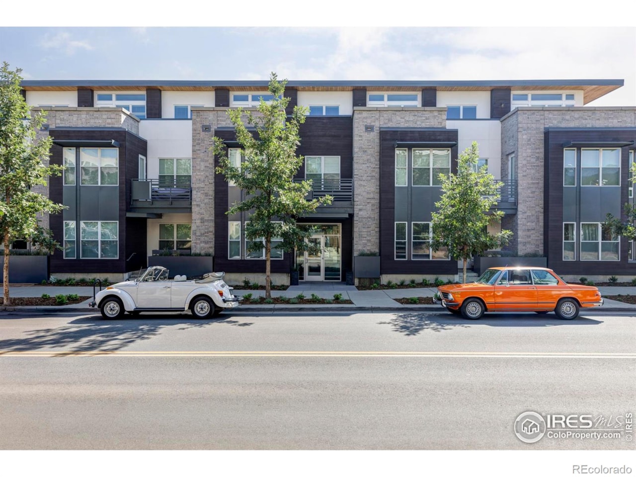 1707 Walnut St #202 17 Walnut Condo Now Selling. Sunny 2 bedroom, 2 bathroom. Please contact agent for more information. Steeped in... Boulder Boulder CO 80302 IR1047692 condo for sale $879,999 IR1047692 Photo 18