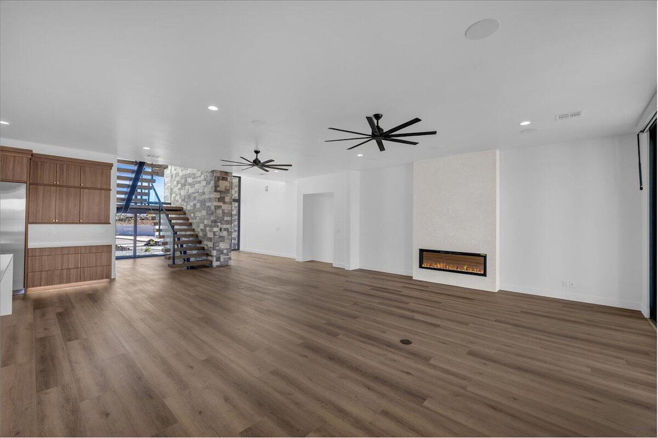 1273 N Lozano RD Washington, UT 84780 home for sale, MLS#25-266931 - Erika Rogers Photo 9