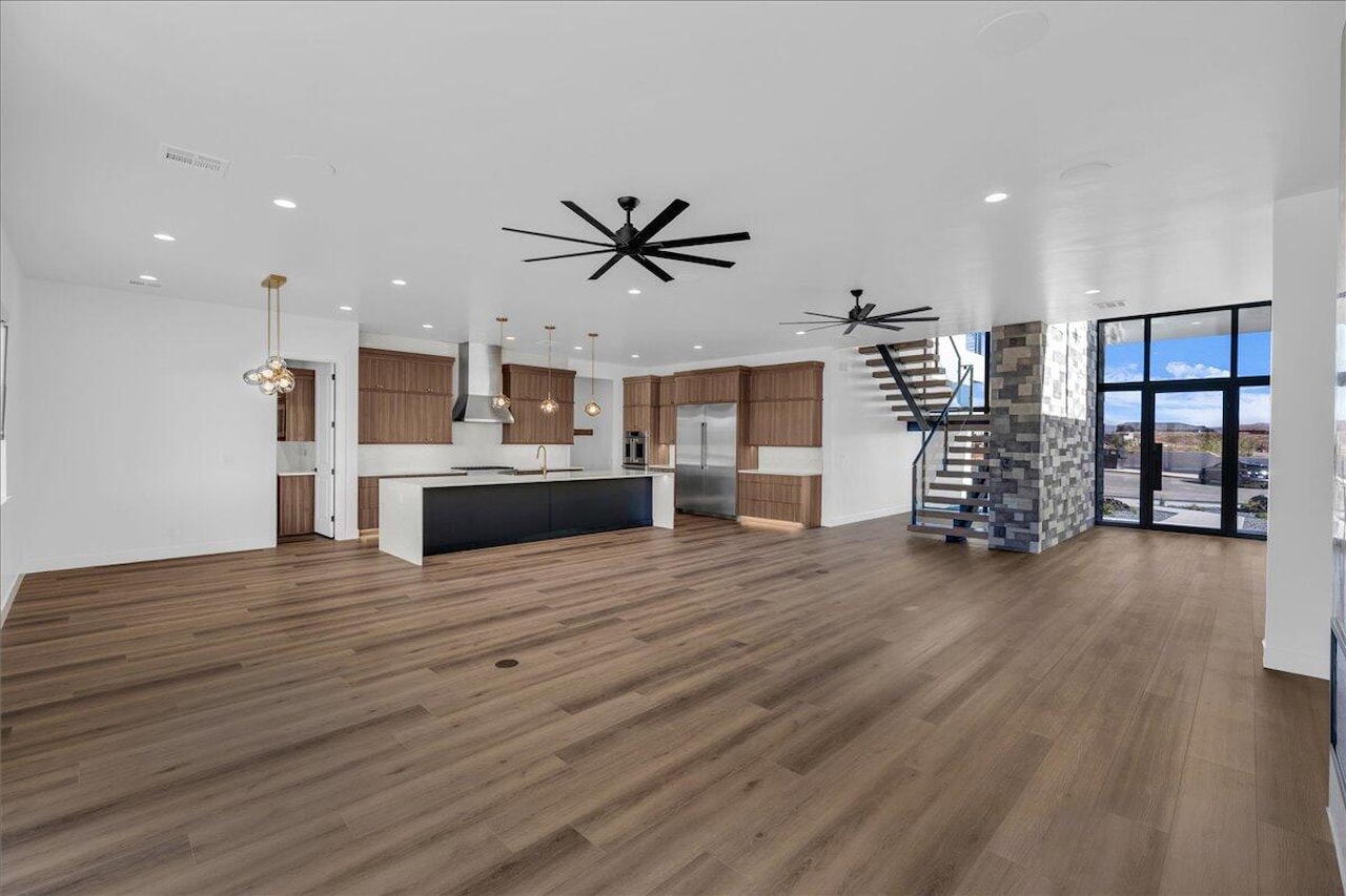 1273 N Lozano RD Washington, UT 84780 home for sale, MLS#25-266931 - Erika Rogers Photo 11