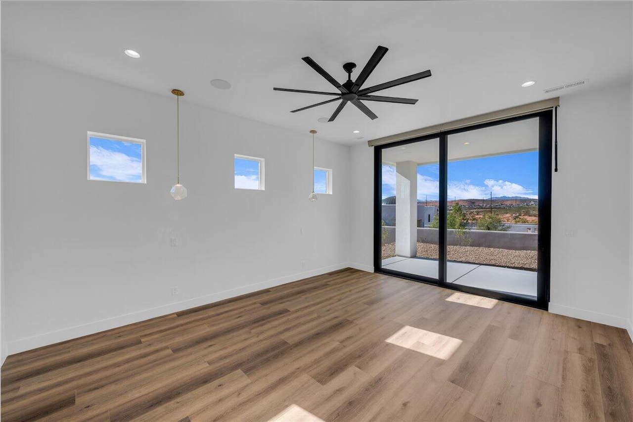 1273 N Lozano RD Washington, UT 84780 home for sale, MLS#25-266931 - Erika Rogers Photo 18