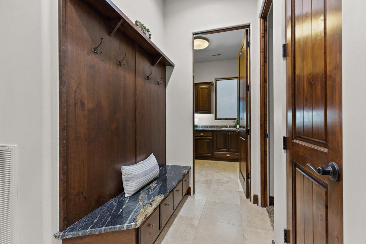 2090 N Tuweap DR #15 St George, UT 84770 home for sale, MLS#25-266909 - Erika Rogers Photo 22