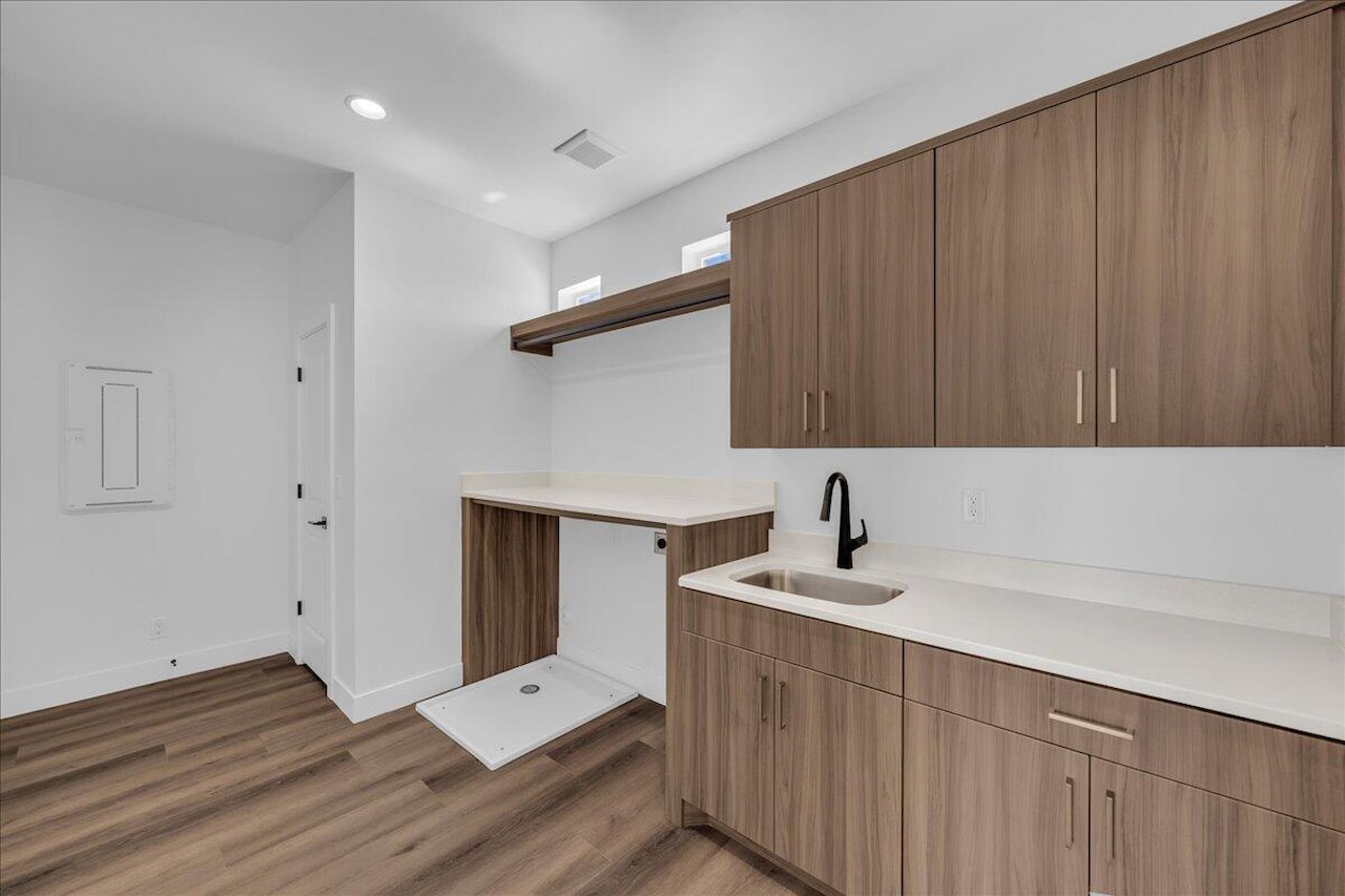 1273 N Lozano RD Washington, UT 84780 home for sale, MLS#25-266931 - Erika Rogers Photo 34