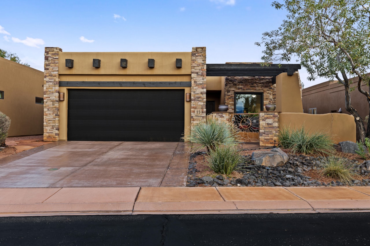 2090 N Tuweap DR #15 St George, UT 84770 home for sale, MLS#25-266909 - Erika Rogers Photo 31